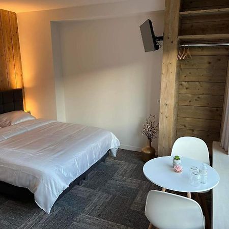 Nieuwe Kamer In Centrum Brugge Met Badkamer ! מראה חיצוני תמונה