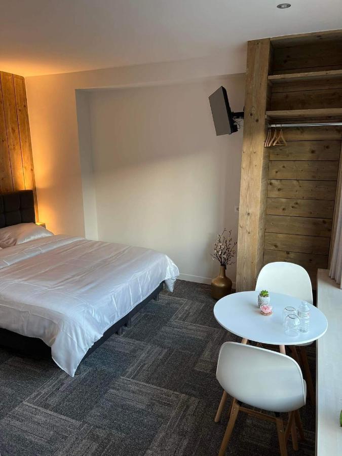 Nieuwe Kamer In Centrum Brugge Met Badkamer ! מראה חיצוני תמונה